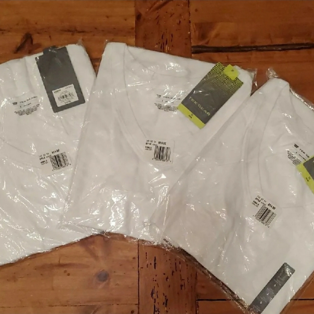 3 Womens Tek Gear Moisture Wicking Tees  S